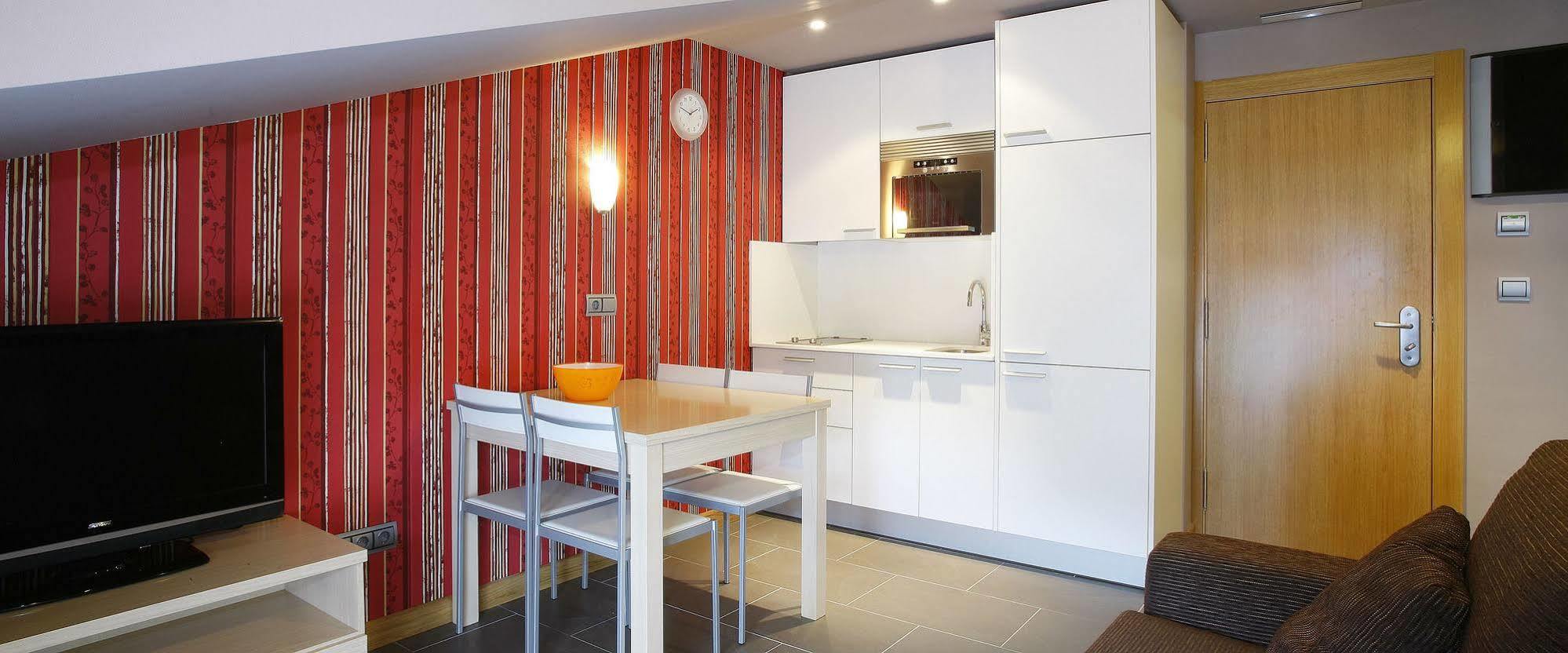 Onís Apartamentos Spa Cueto מראה חיצוני תמונה
