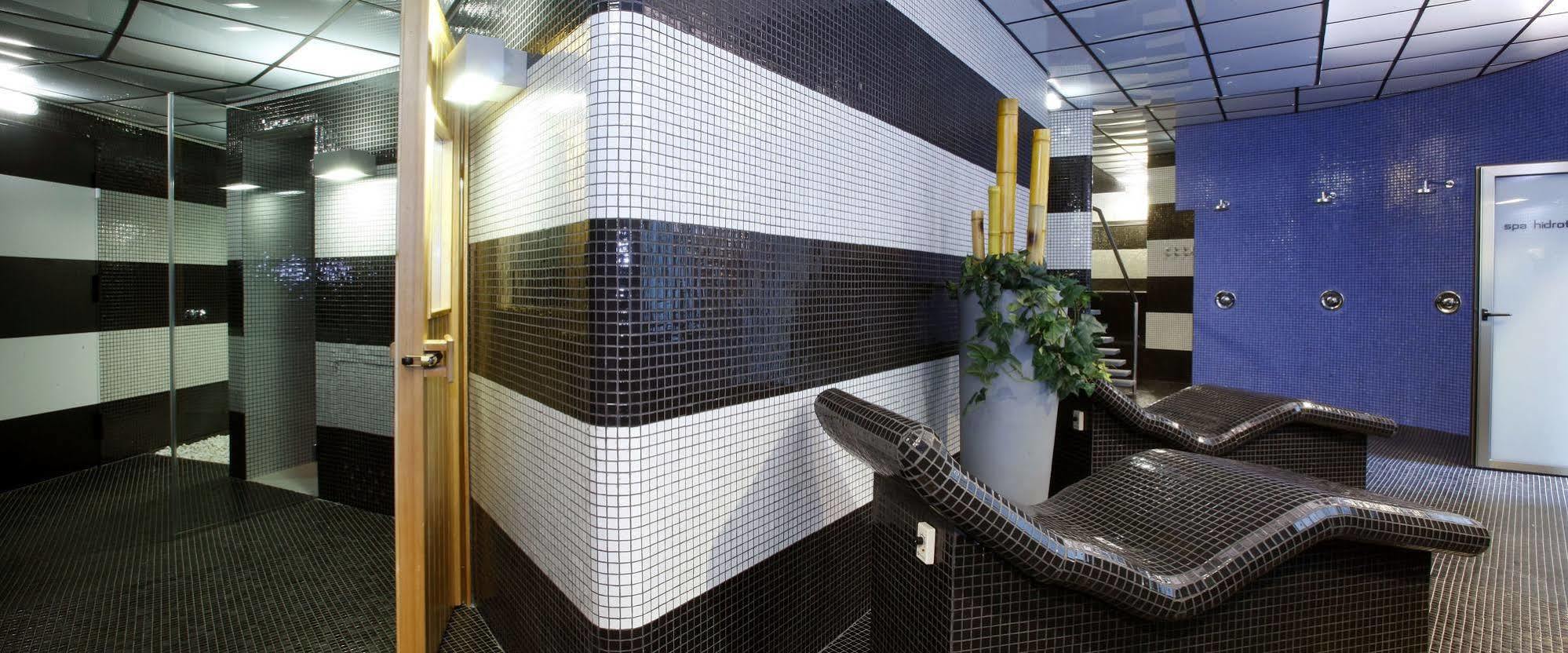 Onís Apartamentos Spa Cueto מראה חיצוני תמונה